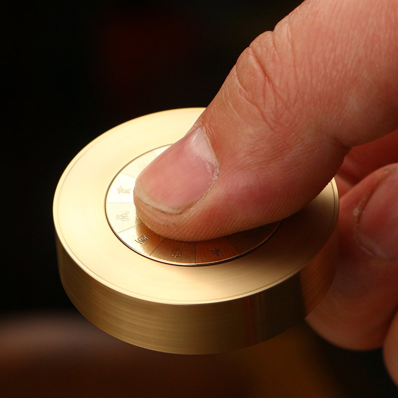 2a35d15f-e1b9-433a-8f6e-70dca19d21b3.jpg Fashion Fidget Spinner Finger Decompression Toy - Image 3