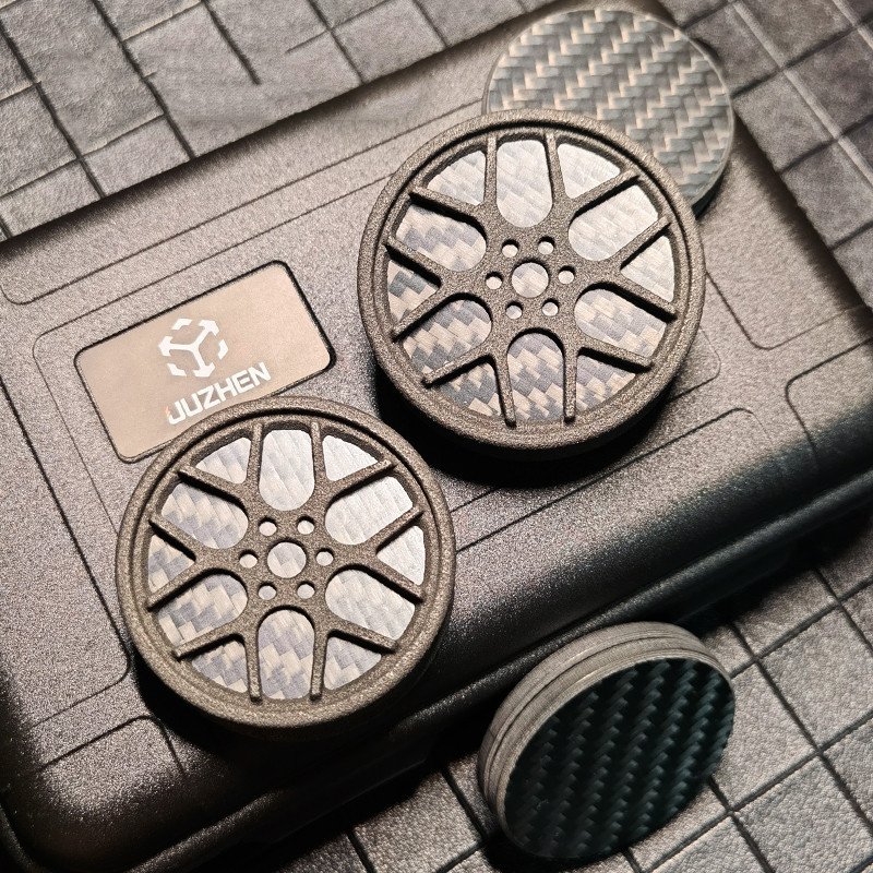 66ff8c25-fa49-4d67-9cf3-7b070ef834fa.jpg Magnetic Push Card Advanced Decompression Fidget Spinner Toy - Image 1