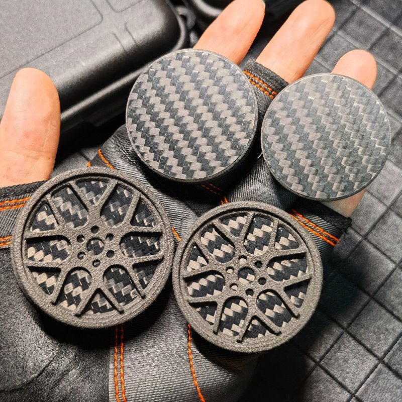 d29efe52-a997-40b0-8343-ce20bf61e03e.jpg Magnetic Push Card Advanced Decompression Fidget Spinner Toy - Image 5